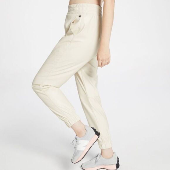 CALIA by Carrie Underwood Faux leather Pants - Picture 2 of 5